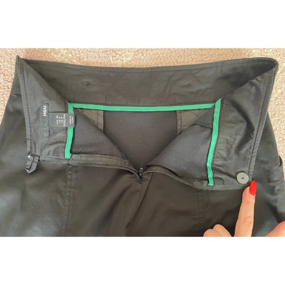 Women’s H&M Black Pencil Skirt With Front Buttons Size 6 - Picture 5 of 9